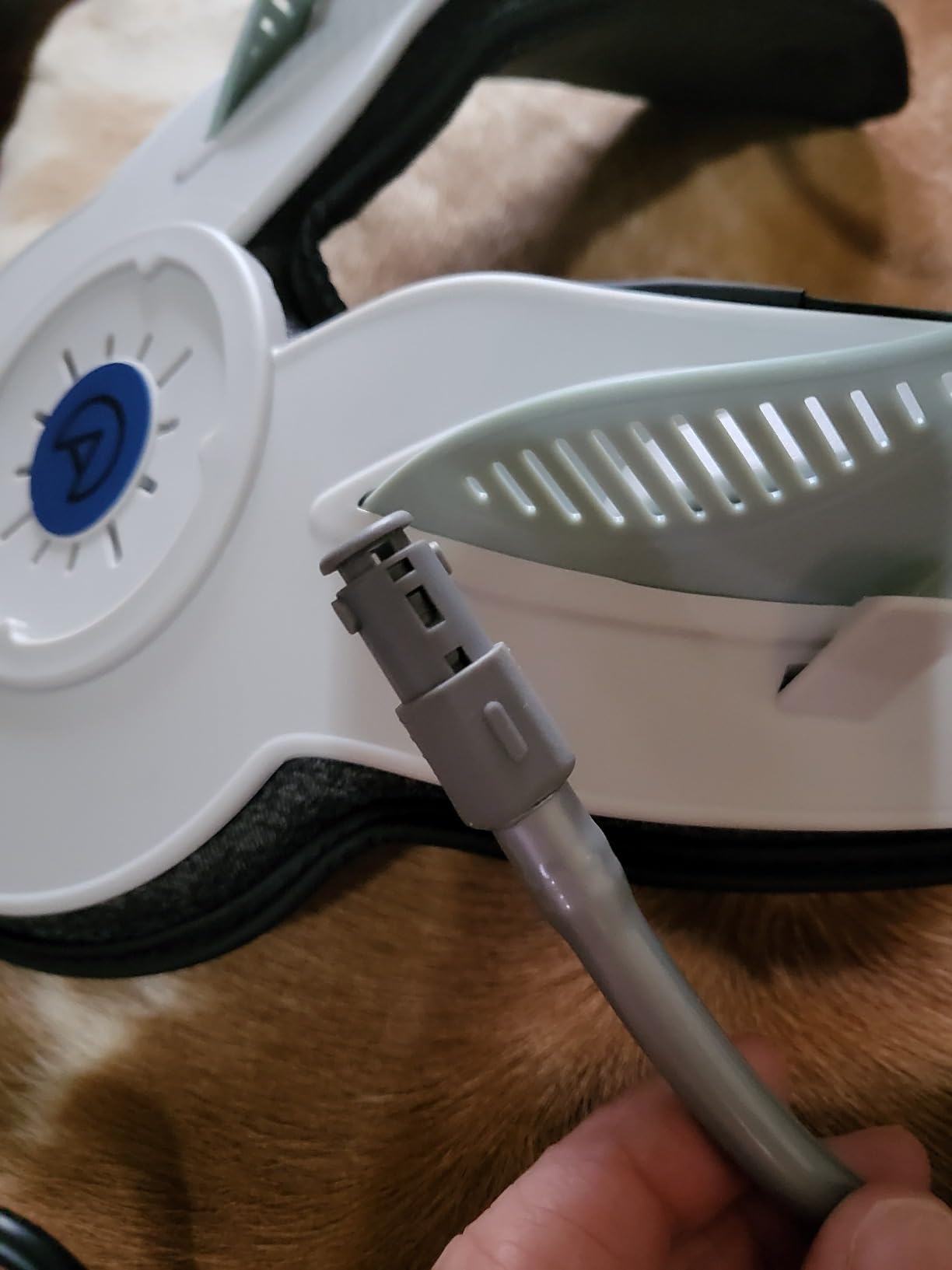 Neck Traction Device by Air Collar - Neck Stretcher - Cervical Traction Device - Neck & Shoulder Pain Relief - Stretcher Collar for Improved Spine Alignment (2nd Gen Electric Pump) customer photo 1