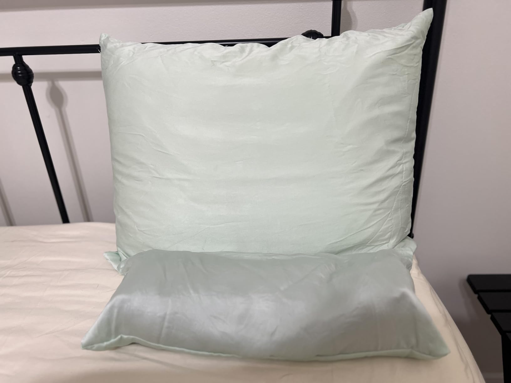 Buckwheat Neck Support Pillow Cervical Neck Cylinder Bolster Pillow, Buckwheat Hulls Adjustable Roll Pillow, Neck Pain Relief for Back and Side Sleepers Round Pillows for Lunch Break beige, 6*15 inch customer photo 1