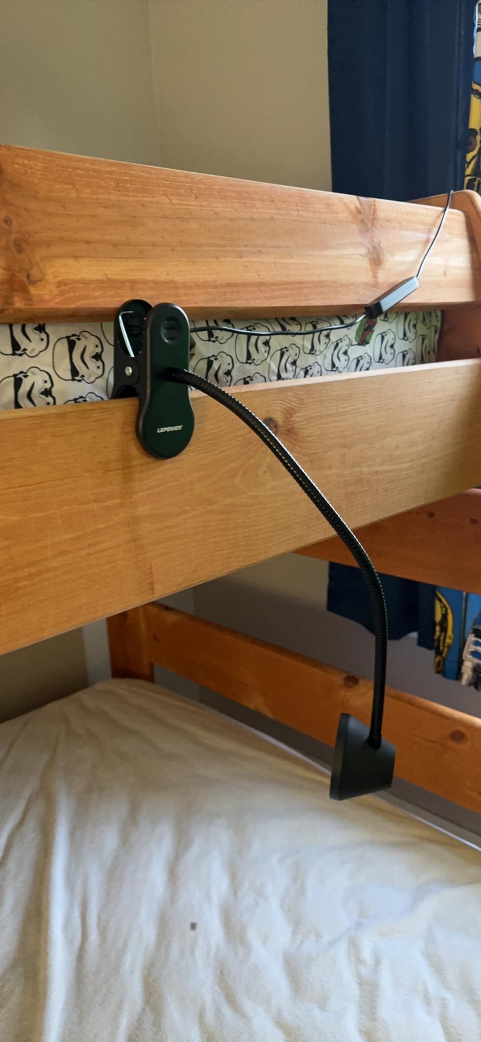 LEPOWER Clip on Light, 7W Reading Lights for Books in Bed with 5 Colors & Stepless Dimming, RG0 Eye-Care, Amber Glow Light & Auto Timer, Strong Clamp with Adapter for Headboard, Bedside, Desk, Black customer photo 2