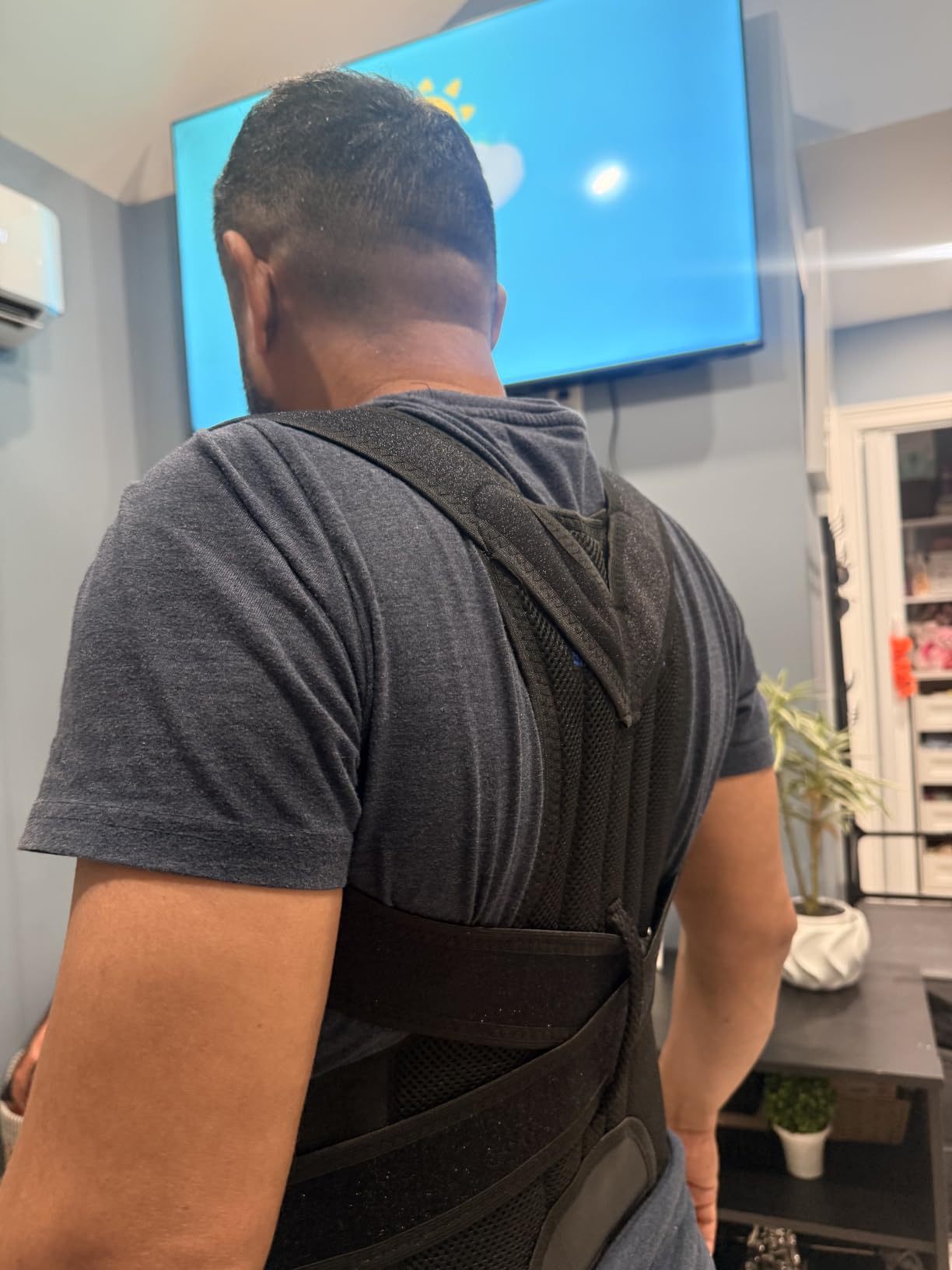 Upgraded Posture Corrector Back Brace for Men and Women, New Version Lumbar Support for Posture Improving and Pain Relief customer photo 1