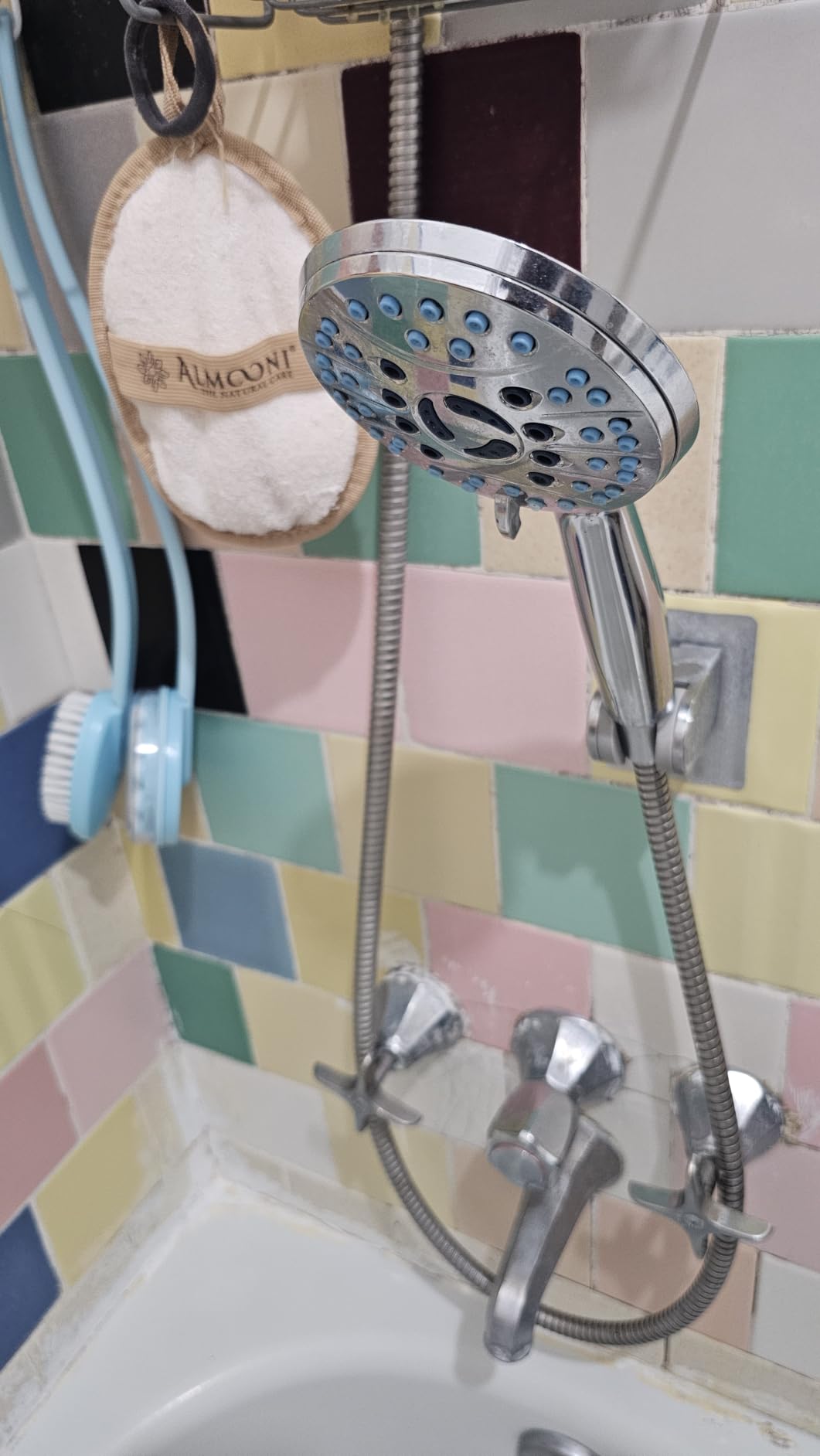 Hotel Spa AquaCare High Pressure 8-Mode Handheld Shower Head - Anti-clog Nozzles, Built-in Power Wash, Extra Long 6 ft. Stainless Steel Hose, Wall & Overhead Brackets customer photo 1