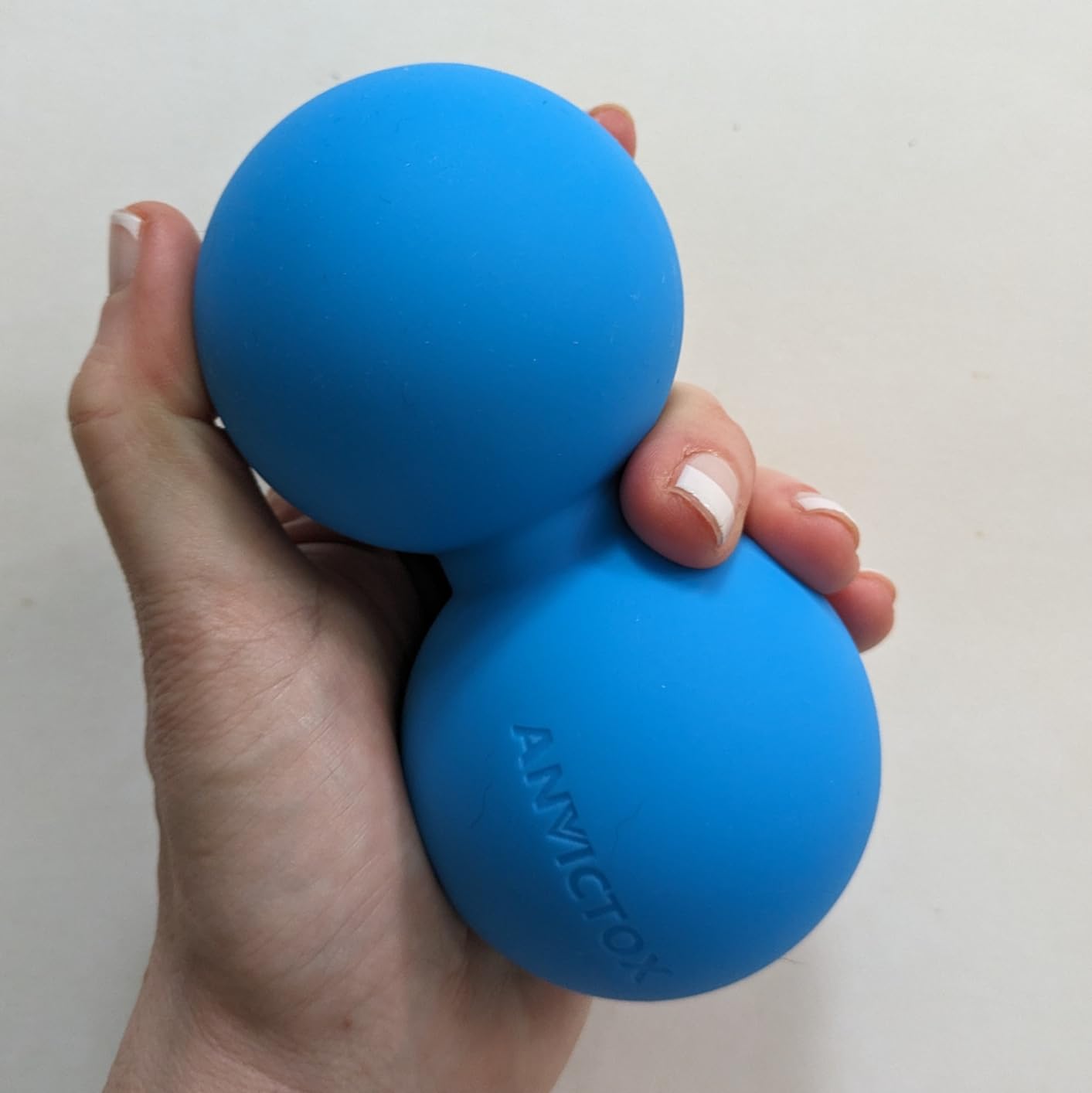Peanut Massage Ball,Double Lacrosse Ball for Neck and Back,Medium Density Myofascial Release Massager Ball for Deep-Tissue Massage Muscle Knots Yoga Therapy(Purple) customer photo 1