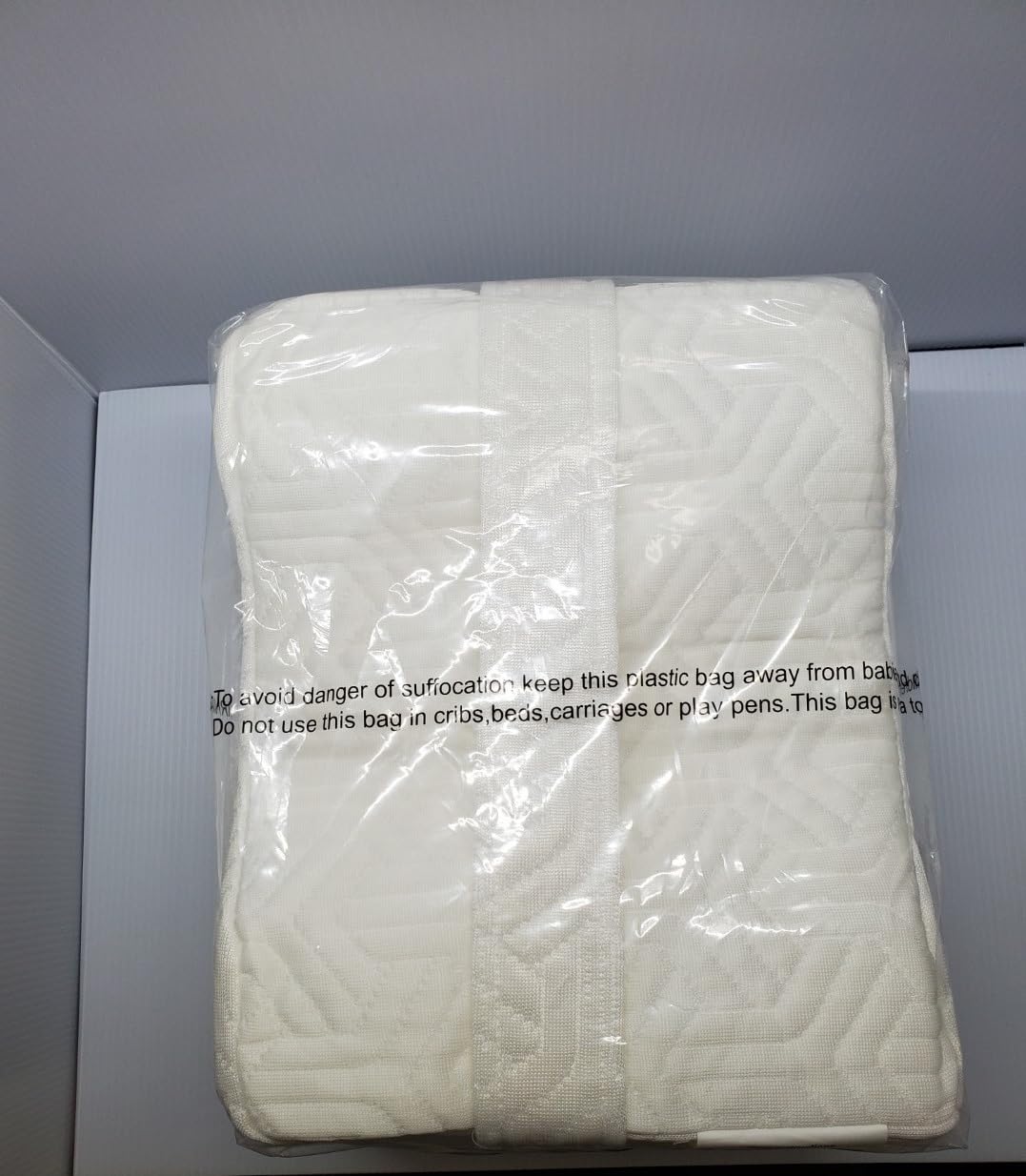 ComfiLife Knee Pillow for Side Sleepers - Cooling Leg Pillow for Side Sleeping - Knee Pillow with Strap for Hip Pain, Back Pain, Sciatica Pain Relief - Memory Foam Hip Pillow Contour Design customer photo 1