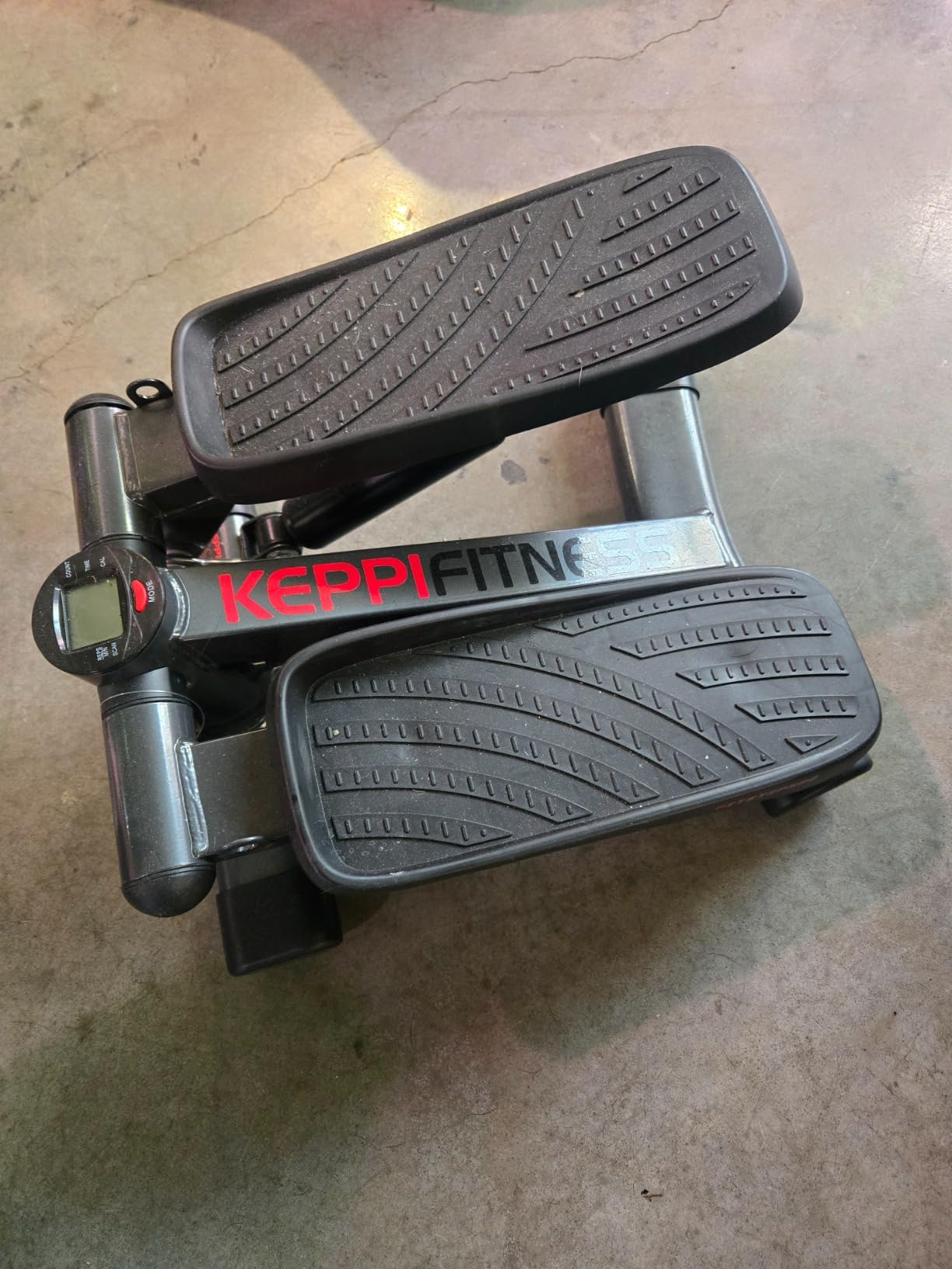 Keppi Fitness Stair Stepper, Steppers for Exercise at Home, Stepper with 2 Pairs of Resistance Bands for Efficient Cardio - Fitstep Series customer photo 1