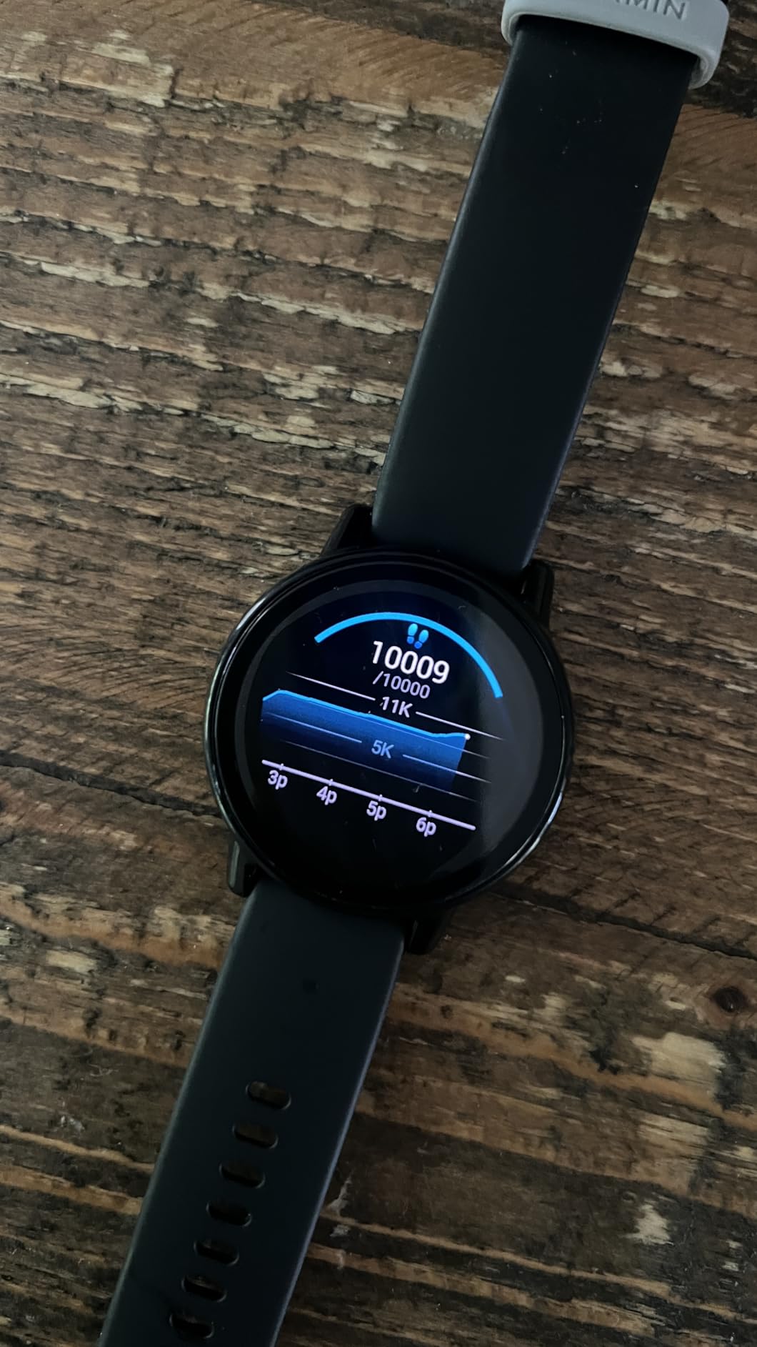 Garmin vívoactive 5, Health and Fitness GPS Smartwatch, AMOLED Display, Up to 11 Days of Battery, Ivory customer photo 2