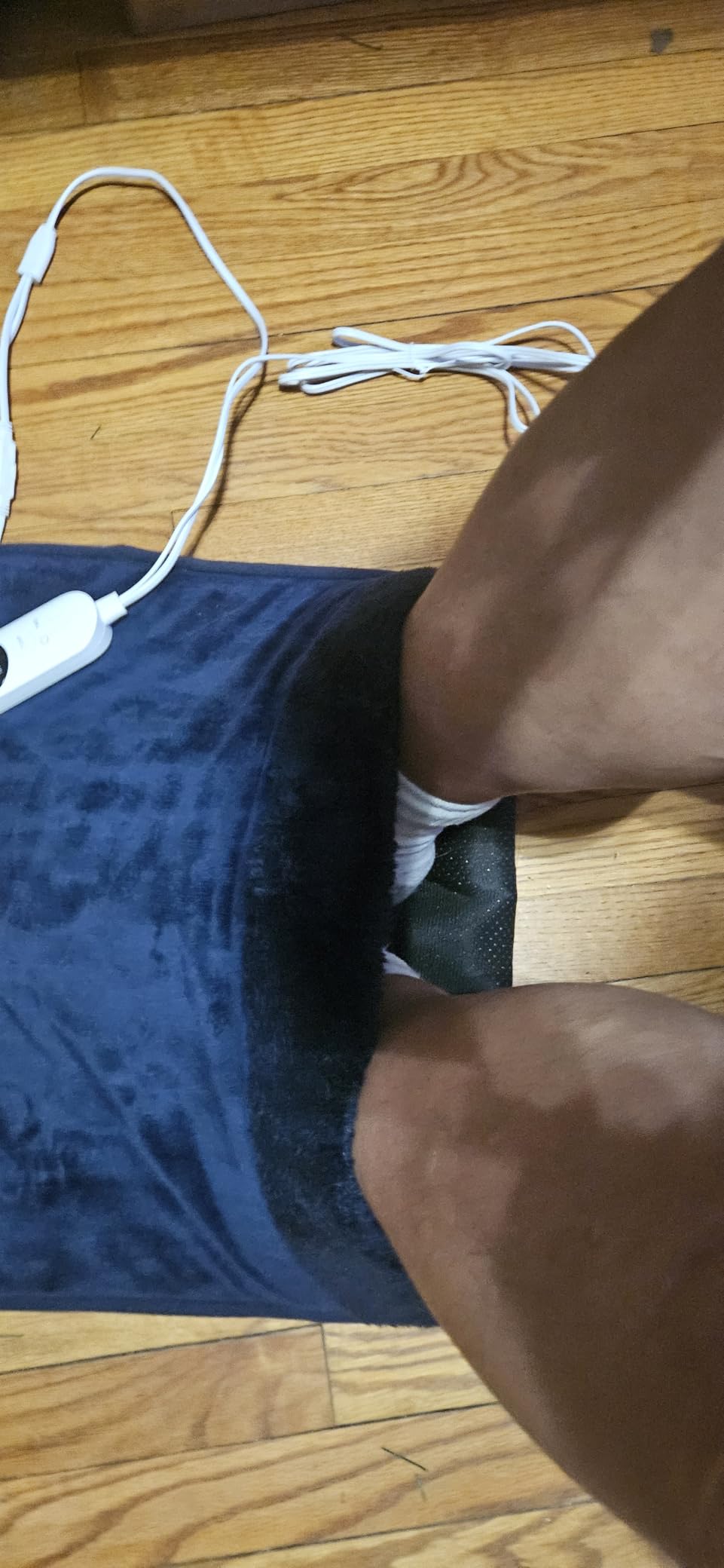 Double-Sided Electric Heated Foot Warmer for Feet, Feet Warmer Foot Heating Pad with 9 Levels Temp and 3 Timers, Foot Warmers for Bed, Under Desk, Office, Birthday Xmas Gifts for Women Men(Grey) customer photo 2