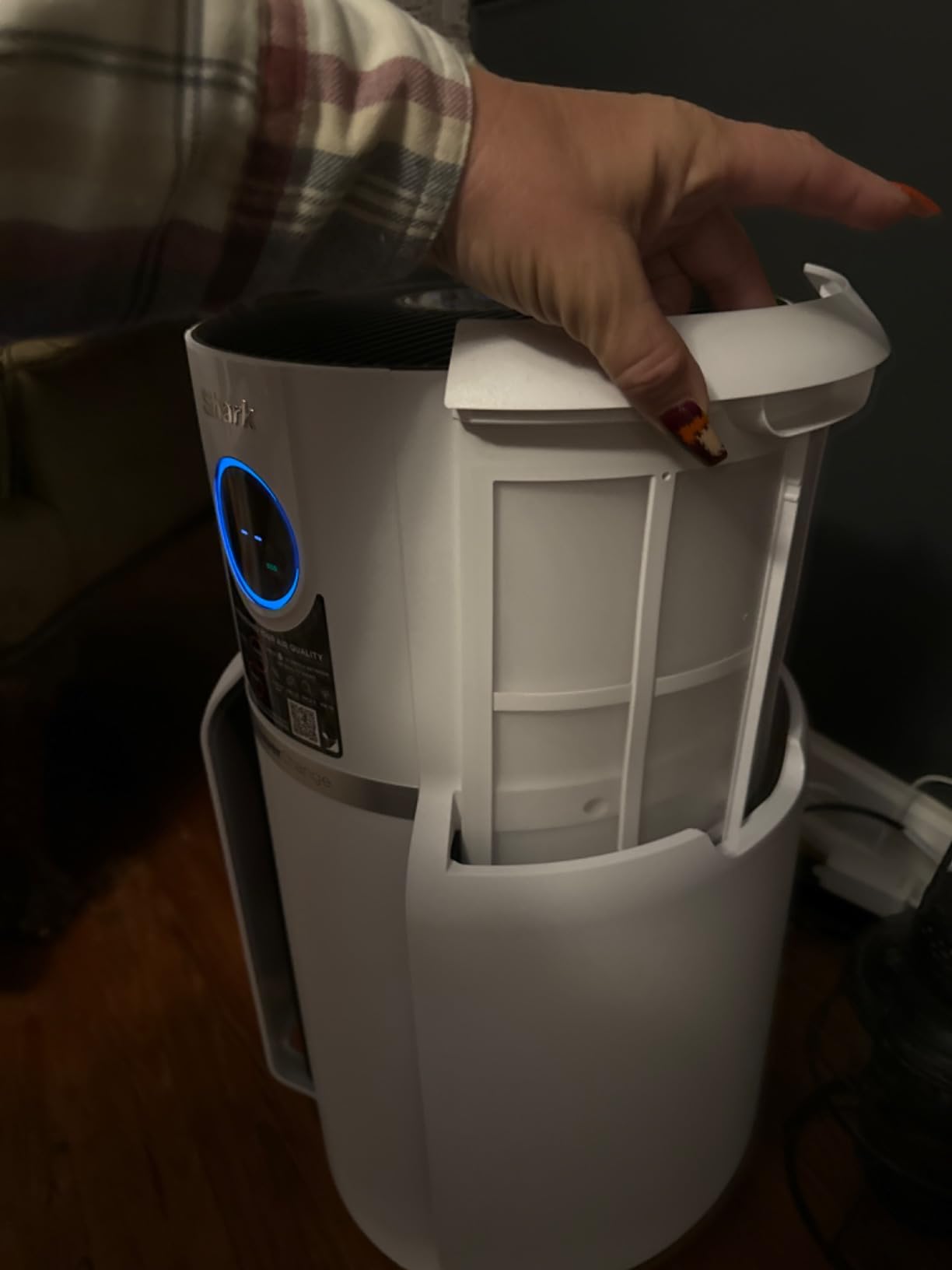 Shark NeverChange Air Purifier, HP152, Charcoal customer photo 2