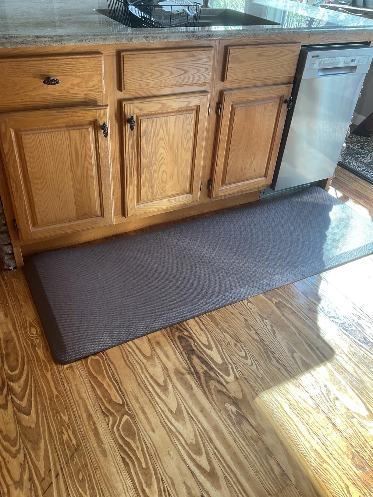Ophanie Kitchen Mats for Floor, 3/4 inch Thick, 20x32 Anti Fatigue Cushioned Mat, Kitchen Rugs, Waterproof, Comfort Ergonomic Standing Mat for Office, Home, Sink with Anti-Slip Bottom Ridges customer photo 2