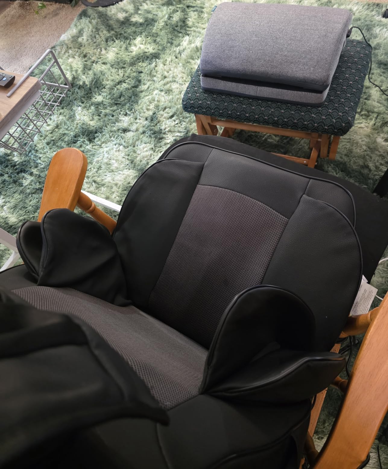 Snailax Heated Foot Rest Under Desk at Work, FSA Eligible Desk Foot Stool with Heat & Vibration Massage, Foot Warmer Feet Heater for Office Chair, Gaming Home Use, Gifts for Women, Men customer photo 1
