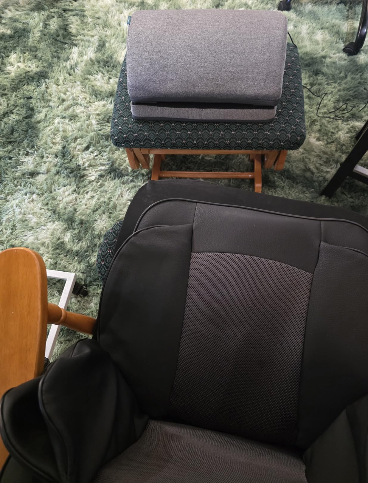 Snailax Heated Foot Rest Under Desk at Work, FSA Eligible Desk Foot Stool with Heat & Vibration Massage, Foot Warmer Feet Heater for Office Chair, Gaming Home Use, Gifts for Women, Men customer photo 2