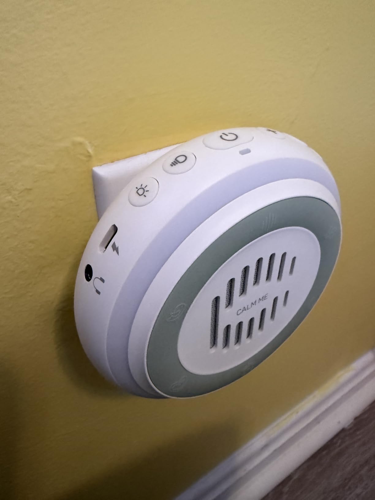 Wall Plug in White Noise Sound Machine for Office Privacy & Noise Canceling, White Noise Machine for Sleeping Adults & Baby, Therapy Noise Blocker with 20 Soothing Sounds & Nightlight by Calm Me. customer photo 2