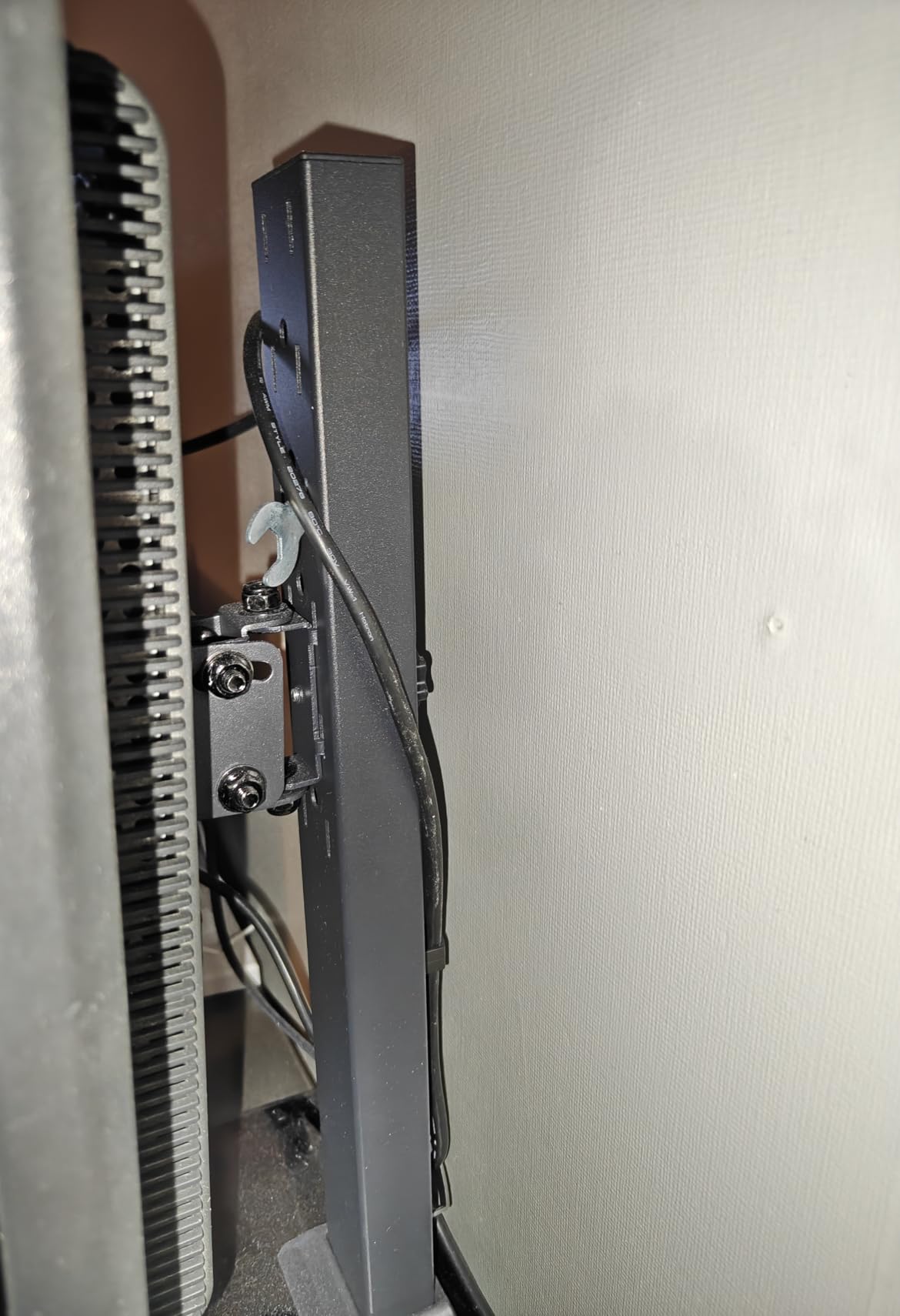 HUANUO Monitor Stand, Freestanding VESA Mount for 13 to 34 Inch Screens, Holds up to 44lbs, 5 Height Options, Swivel Desk Stand Riser With 360 Rotation, VESA 75x75mm/100x100mm customer photo 2