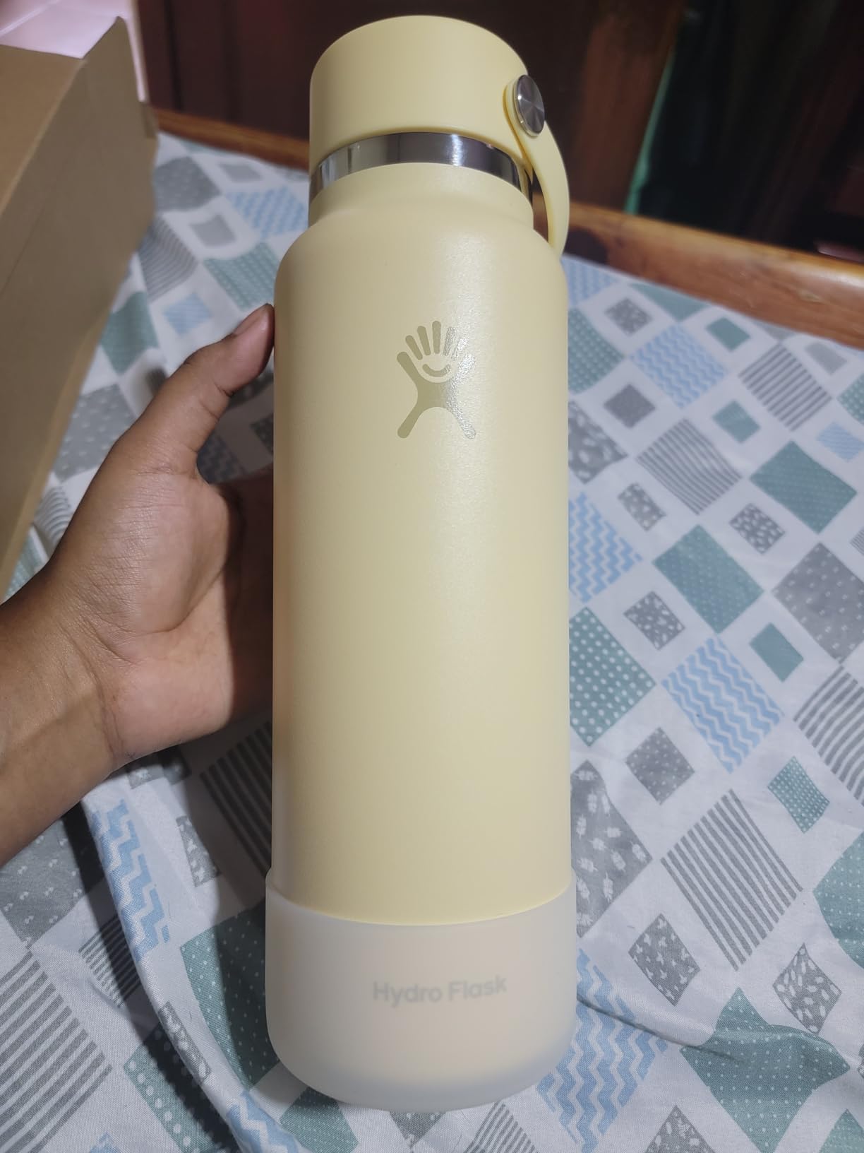 Hydro Flask Water Bottle - Insulated Stainless Steel - Wide Straw Lid, Non Spill, Leakproof in 32 Oz Fossil Brown customer photo 2