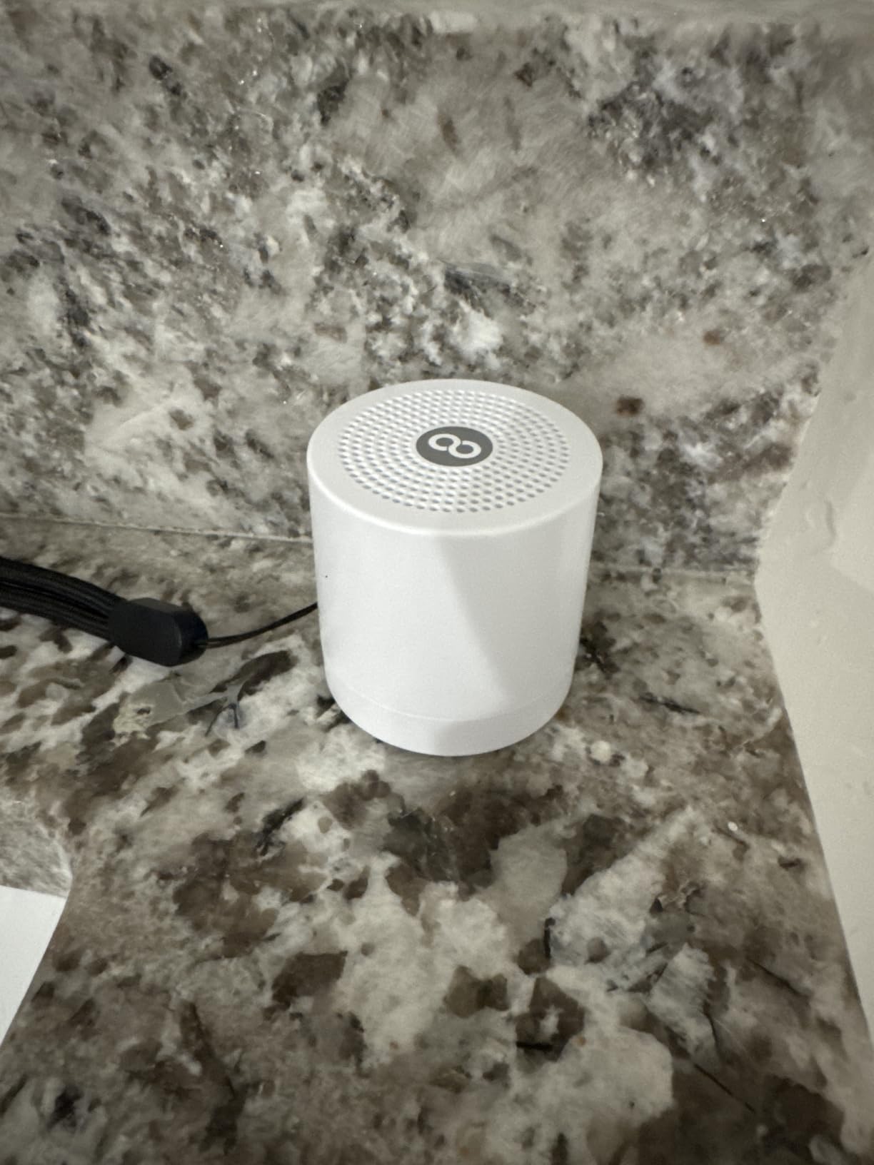 Portable Mini White Noise Machine Sound Machine with 30 Soothing Sounds for Newborn Kids Adults Rechargeable Sleep Brown Noise Machine with 4 Timers Memory Function for Travel Camping Home and Office customer photo 2