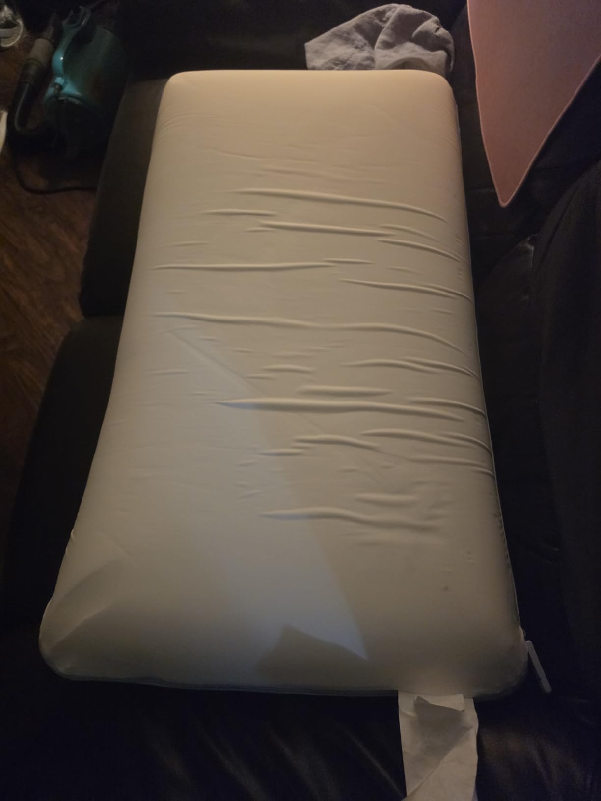 Sealy Dreamlife King Size Memory Foam Cooling Pillow with SealyChill Cooling Gel, Removable Machine-Washable Cover, Made in the USA, White customer photo 1
