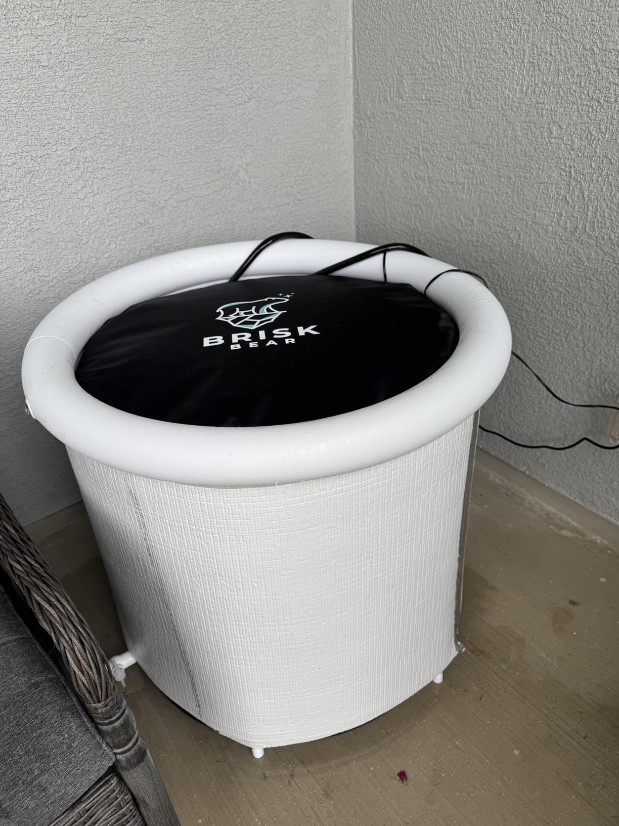 XL Oval Ice Bath Tub for Athletes with Cover by Brisk Bear - Extra Large Cold Plunge Tub for Recovery - Ice Tub with Digital Timer, Thermometer & Reusable Ice Molds customer photo 1