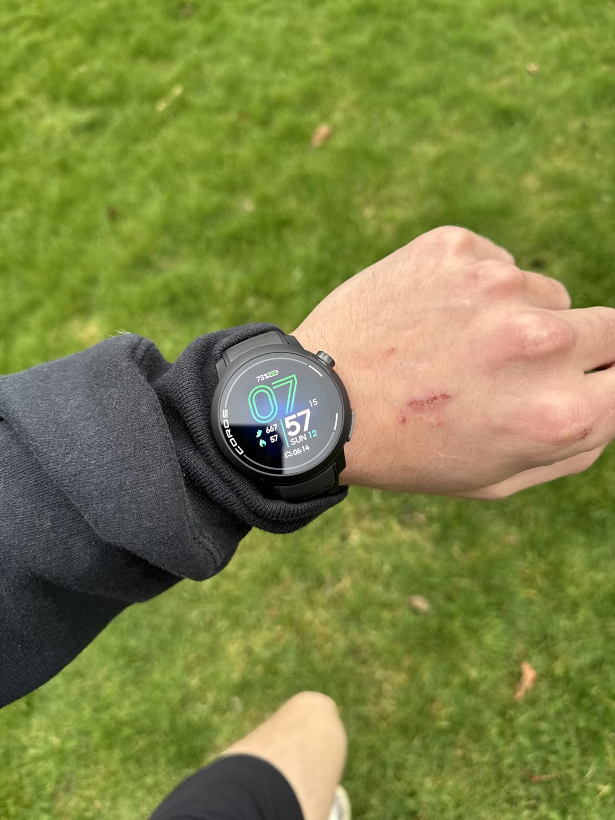 COROS PACE Pro GPS Sport Watch, 1.3-inch AMOLED Touchscreen, Fastest in Class Processor Running Watch, 20 Days Battery Life, Navigation with Global Offline Maps, Sleep Tracking, Running - Gray customer photo 2