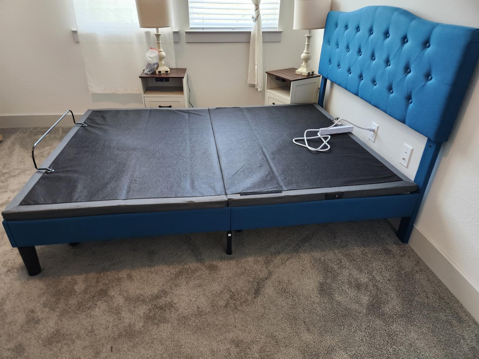 Amada Queen Adjustable Bed Frame with Massage, Head & Foot Incline, Wireless Remote, 4 Built-in USB Ports, LED Night Light, 4 Height-Adjustable Legs, Electric Bed Base, 01B-Q1 customer photo 2
