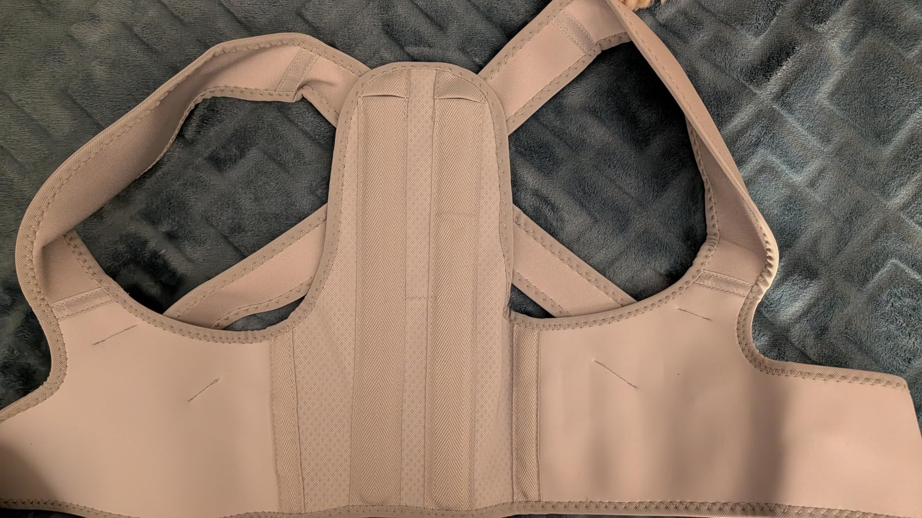 Fit Geno Posture Corrector for Women & Men: Adjustable Lightweight Upper Back Brace for Neck Shoulder & Upper Back Pain Relief customer photo 2