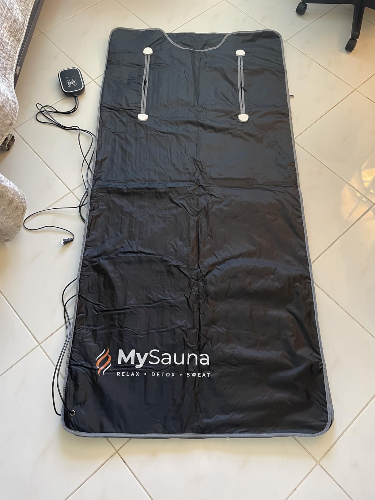 MySauna XL Infrared Sauna Blanket | Fits Him & Her | Fast Sweat, Sauna Bag Reaches 176 F | At-Home Sauna Blanket for Detox & Relaxation | Size 6.2 x 3 ft | Includes Carry Bag & Upgraded Control Panel customer photo 2
