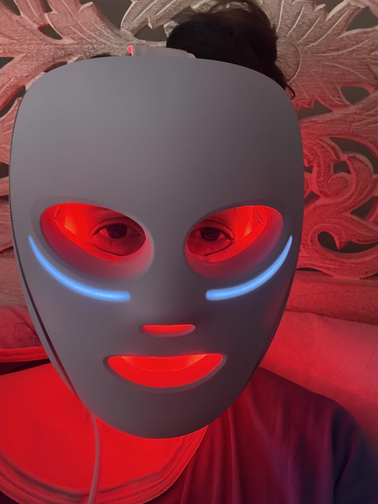 Shark CryoGlow LED Face Mask with Under-Eye Cooling, Anti-Ageing & Blemish Repair, Red & Blue LED, Infrared Light Therapy, USB-C, Remote Control, Storage Bag, Lilac Chill, FW312PL customer photo 2