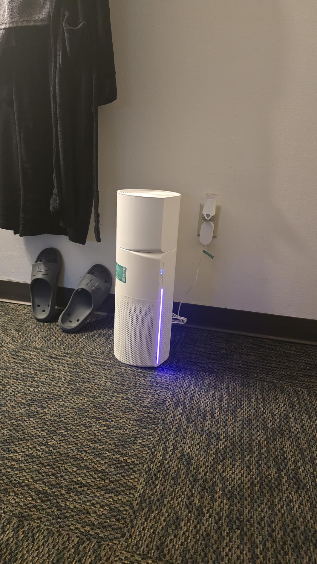 Afloia 2-in-1 Air Purifier & Humidifier Combo, Advanced 3-Stage Filtration, Whisper-Quiet Operation, Auto Shut-Off, 7-Color LED Light, Ideal for Pet Allergies & Smoke (White) customer photo 1
