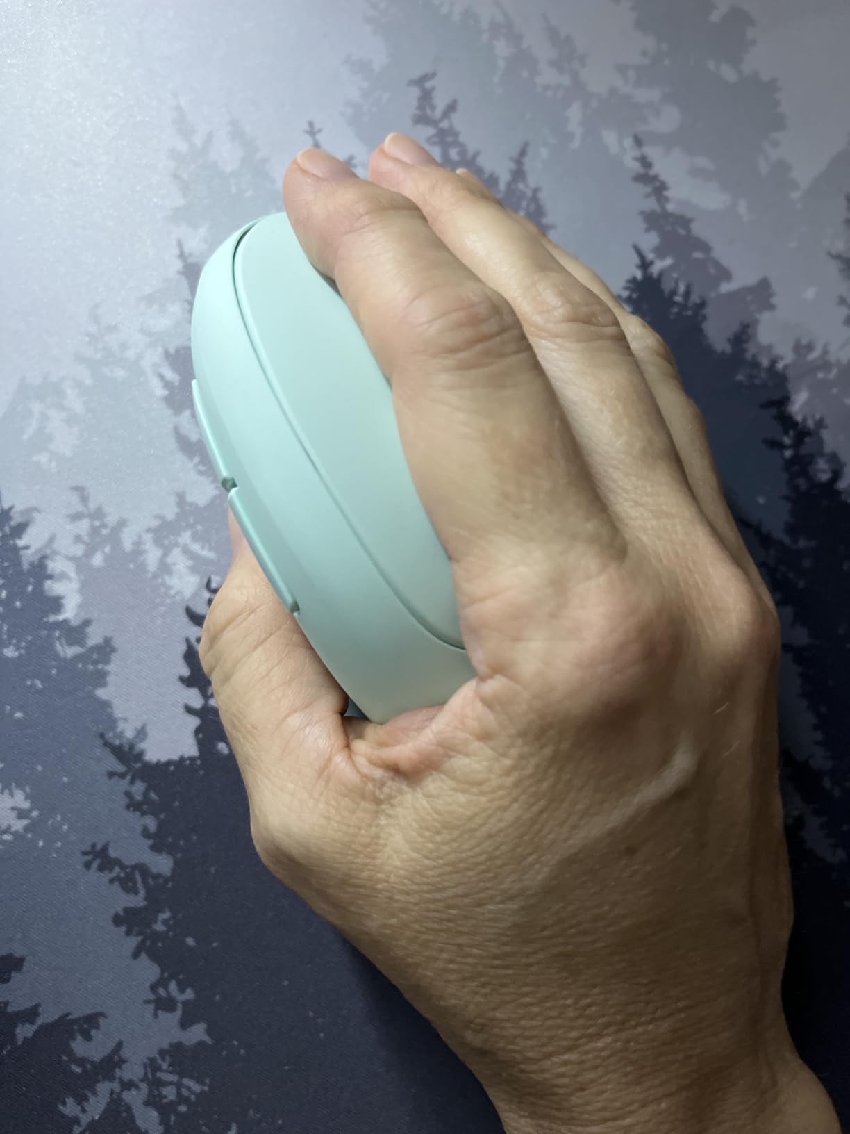 TECKNET Ergonomic Mouse, Bluetooth Wireless Vertical Mouse, Rechargeable Battery, Quiet Clicks, 4800 DPI Adjustable, BT5.0/3.0 & 2.4G Connect, Easy to use, Wide Compatibility - Black customer photo 2