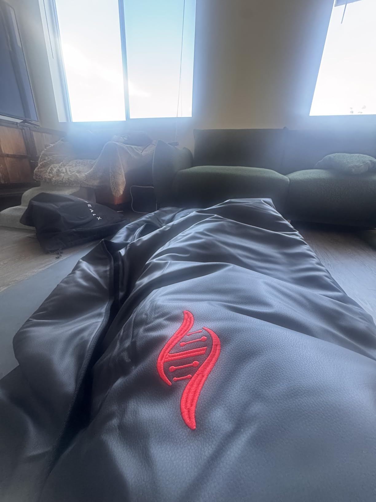 Healix Infrared Sauna Blanket - Zero EMF Portable Sauna for Detox, Recovery & Wellness - 10,000-Strand Far Infrared Carbon Fiber Heating, Adjustable 77-176 F | Hook-and-Loop Closure customer photo 2