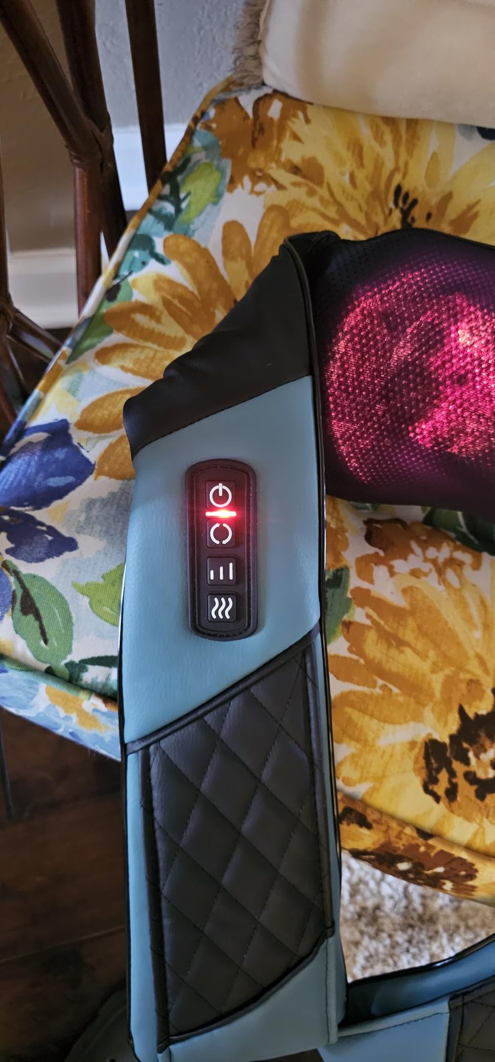 COMFIER Cordless Neck Massager with Heat, Deep Kneading 3D Shoulder Massage for Tired Muscles, FSA Eligible, Lightweight Portable for Home Travel, Father Day Gift customer photo 1