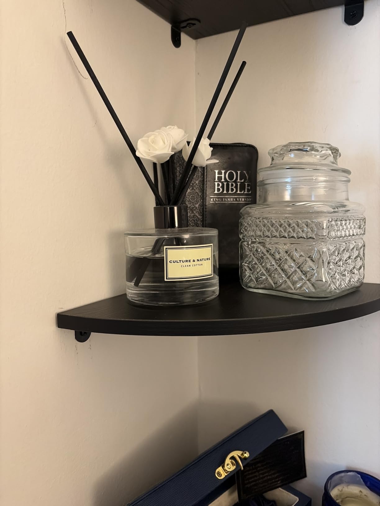 CULTURE & NATURE Reed Diffuser Set 4oz (120ml) Clean Cotton Scented Diffuser with Sticks Home Fragrance Reed Diffuser for Bathroom Shelf Decor customer photo 1