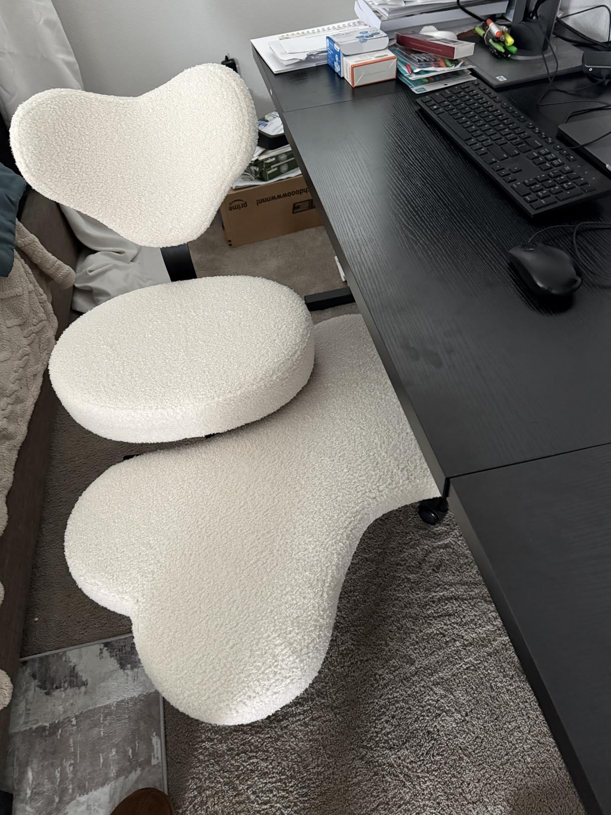 Pinmoco Ergonomic Cross Legged Chair, 360 Swivel Meditation Chair with Wheels, Height Adjustable Seat for ADHD, Strong Lumbar Support, Chic Home Office Furniture, Teddy Fabric, Off White customer photo 1