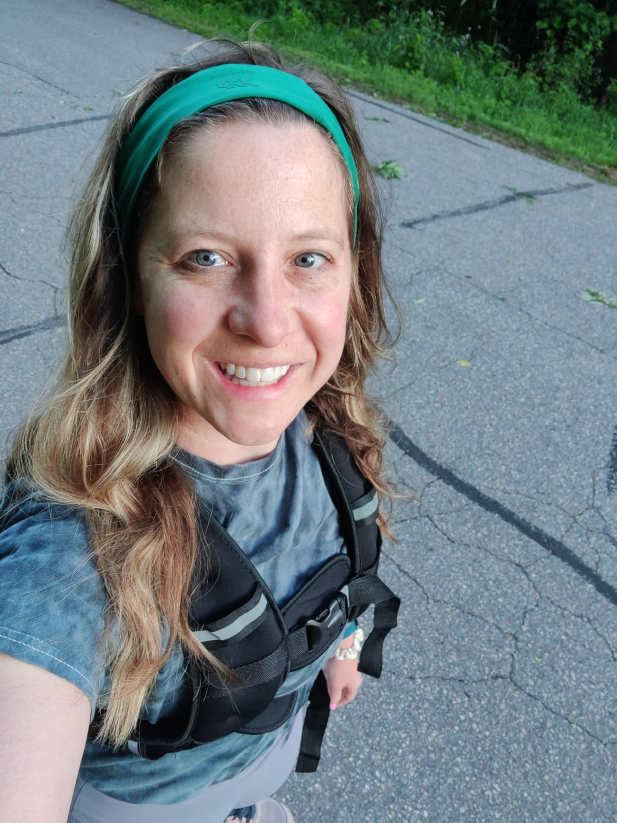 Renoj Weighted Vest for Women Men: Available in 6lb/8lb/10lb/11lb/12lb/14lb/16lb/20lb Fixed Weights for Walking, Running, Training, Exercise, Weight Loss - With Reflective Strips and Storage Pocket customer photo 2