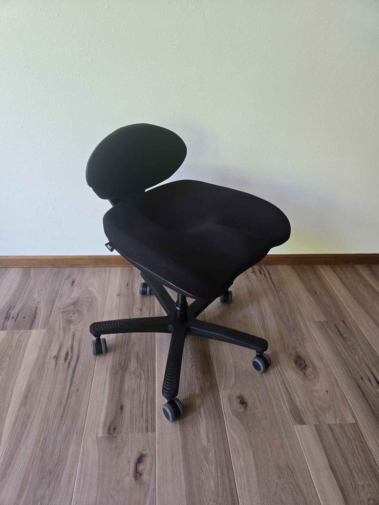 Vari CoreChair - Ergonomic Armless Office Chair for Active Sitting, Core Support & Posture - Adjustable Seat Height & Depth - Compact Task Chair for Home Office Desk - 250 lb Capacity (Black) customer photo 1