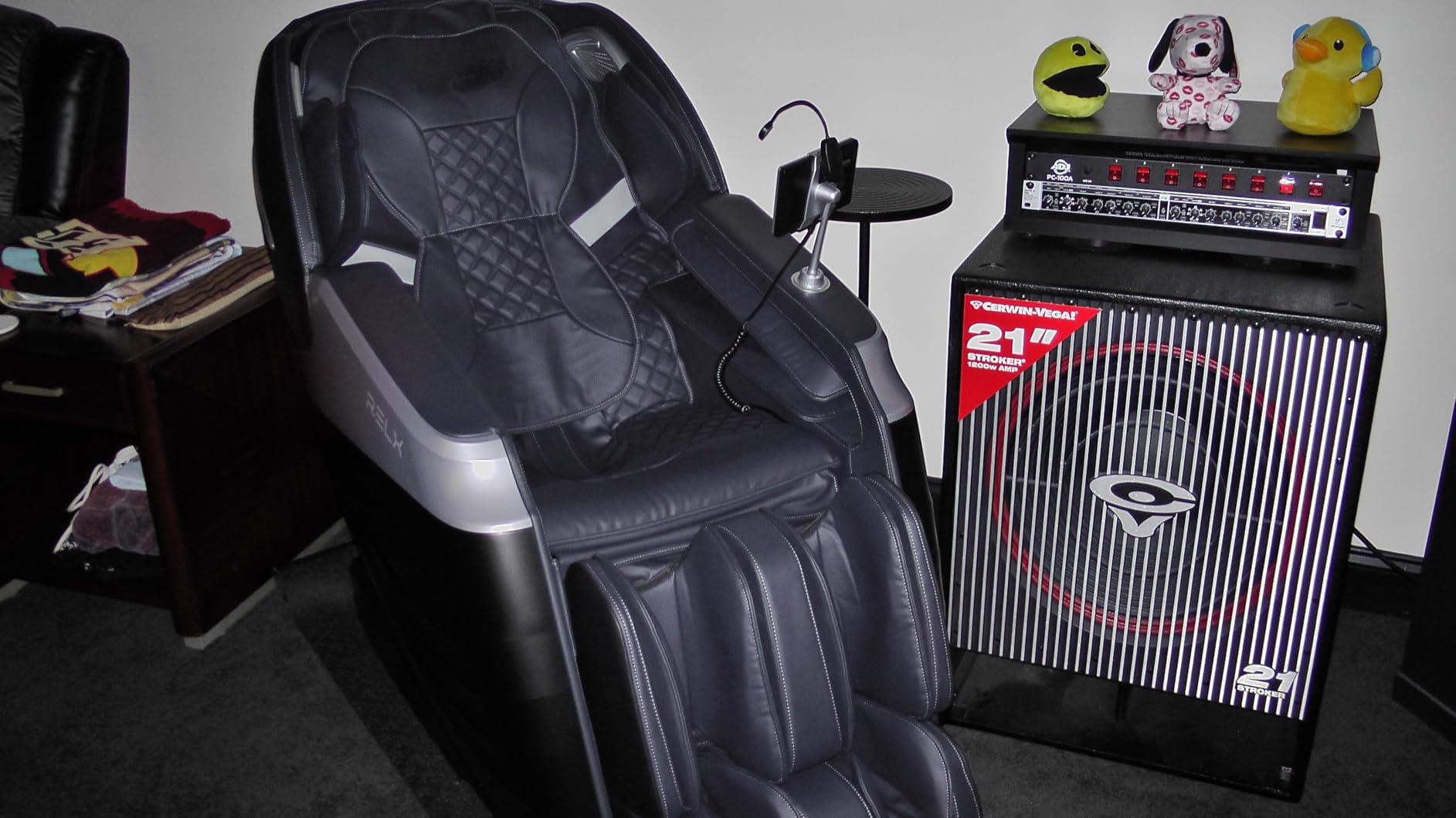 RELX Massage Chair Full Body, 20 Modes Zero Gravity SL-Track Shiatsu Massage Chair Built-in Heat System, Airbag Massage with Body Scan, Deep Yoga Stretch, Calfrest Extension and AI Control (Black) customer photo 1