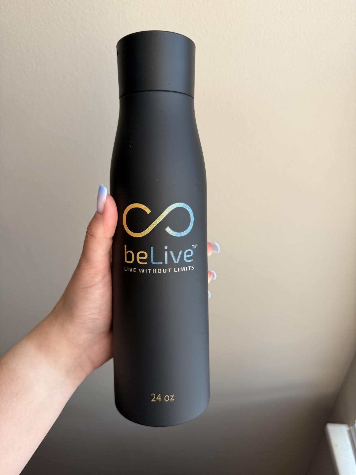 BeLive Smart Water Bottle 24oz - UV-C Self Cleaning, Temperature Display, Hydration Reminder, USB-C Rechargeable, Insulated Stainless Steel customer photo 1
