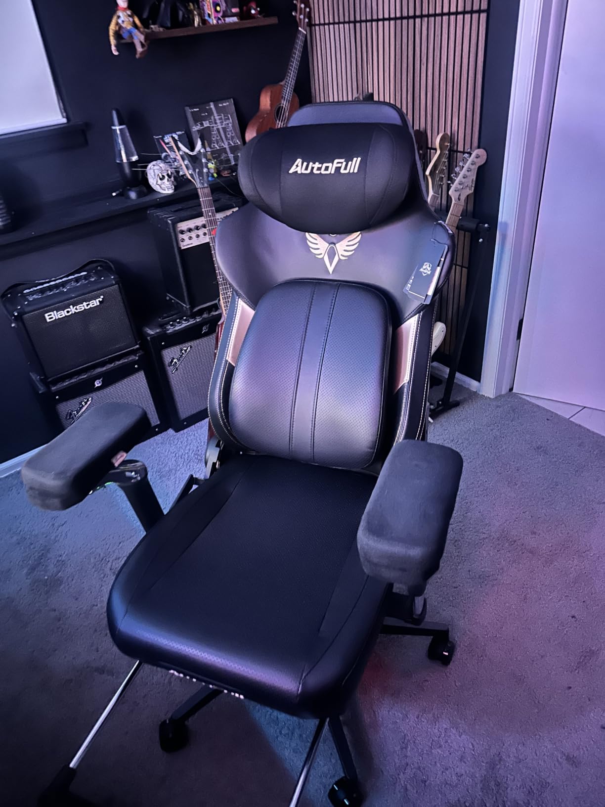 AutoFull M6 Ergonomic Gaming Chair - with 3rd-Gen Dynamic Lumbar Support, Lumbar & Leg Massage, Ventilated & Heated Seat, 360° Mechanical Armrests, Retractable Footrest (Black) customer photo 1