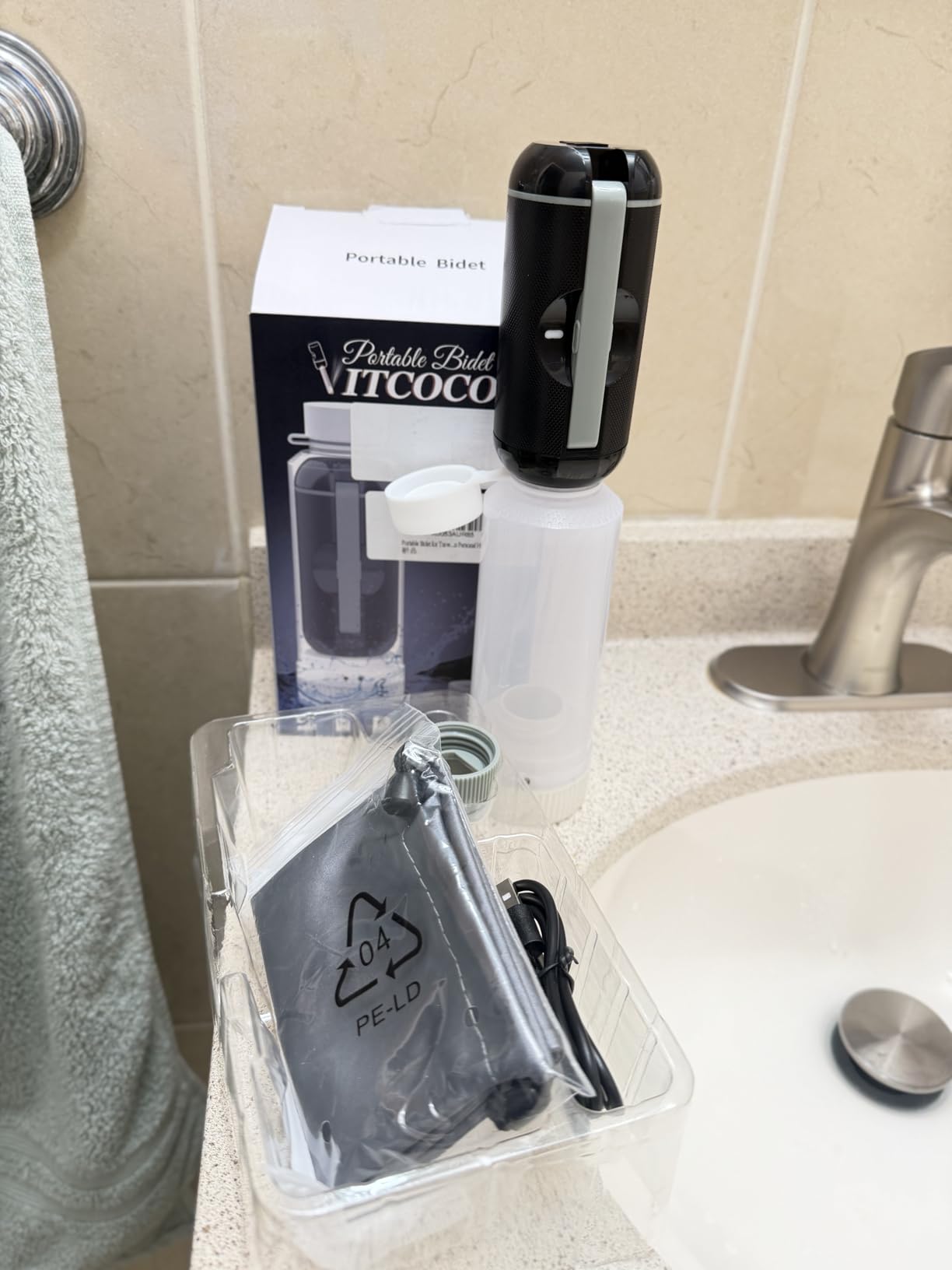 Portable Bidet for Travel, Rechargeable Travel Bidet Sprayer Fits Various Sizes of Water Bottles, Waterproof High Pressure Handheld Bidet for Women Men Personal Hygiene, Black customer photo 1