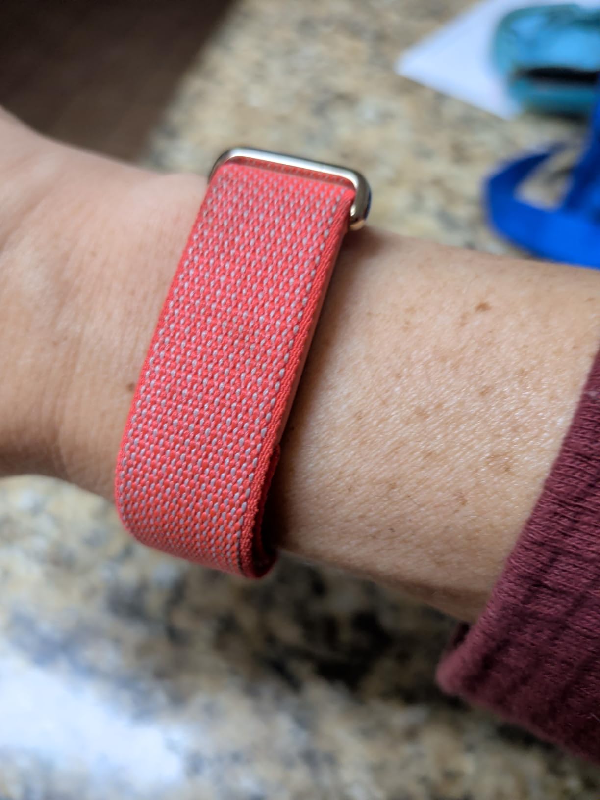 Google Fitbit Air - Screenless Activity Tracker with Fitness, Heart Rate, and Sleep Tracking - Personalized AI-Powered Coaching - Up to 7 Days' Battery Life - Works with iOS and Android - Obsidian customer photo 2