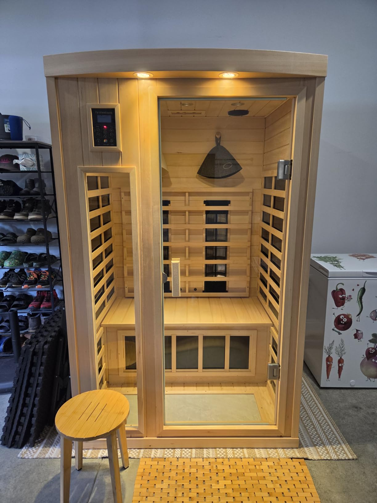Kanlanth 1 Person Far Infrared Sauna - Low EMF Mini Indoor Wood Sauna, Compact Home Spa for Small Spaces, Bluetooth Speakers, LED Reading Light, 120V/950W, 36.6