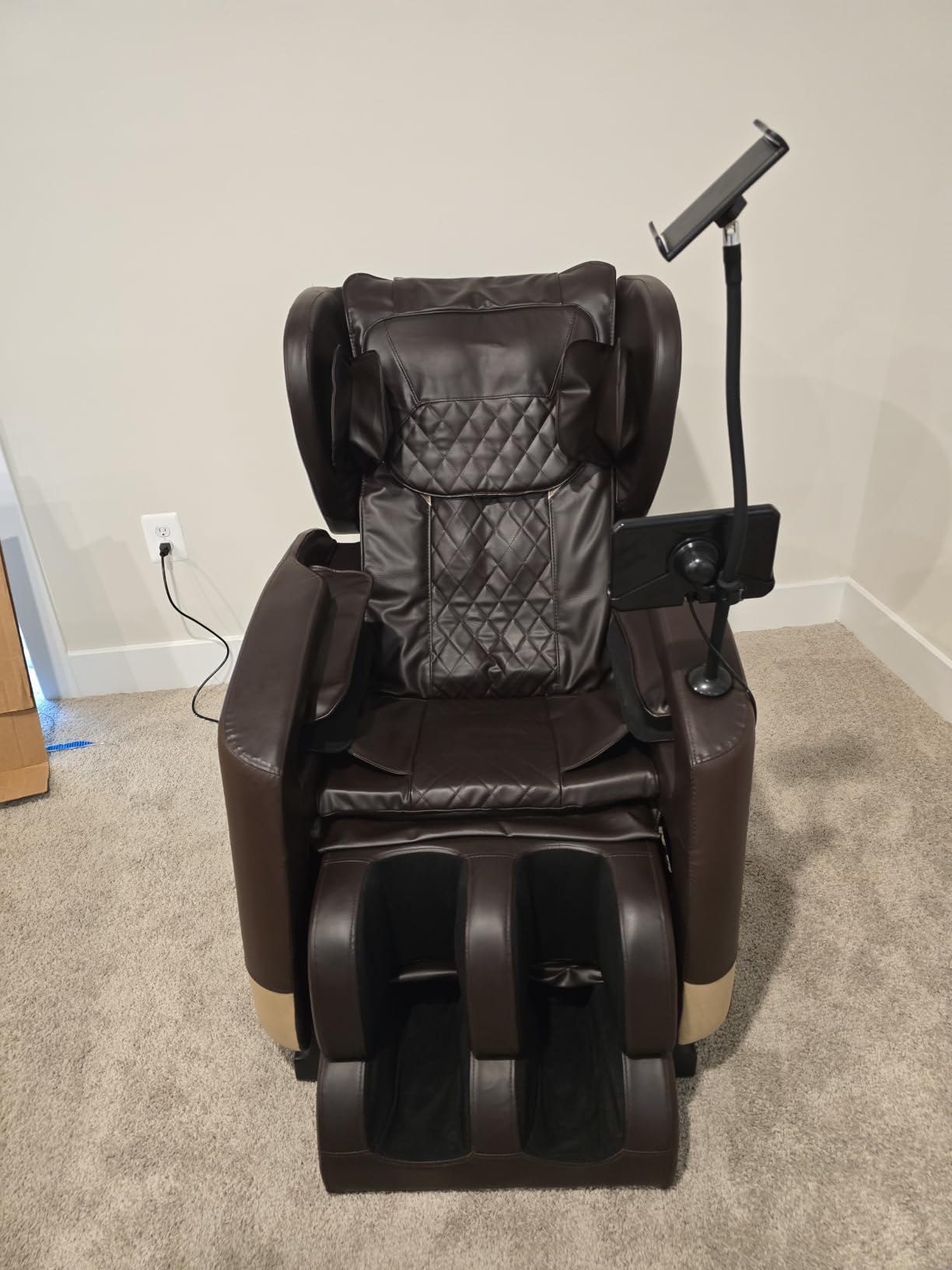 FURNIMAT 2026 Massage Chair Full Body, Zero Gravity Massage Chair with 10 Fix Rollers, Airbags, Heating, Foot Massage, Auto Modes, Bluetooth Speaker, Smart Screen Controller (Advanced Version) customer photo 1