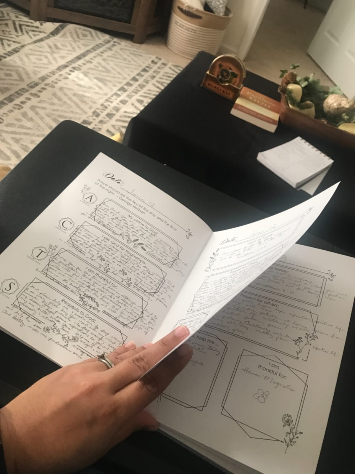 My Prayer Journal - 120 Days of Prayer, Reflection and Praise customer photo 2