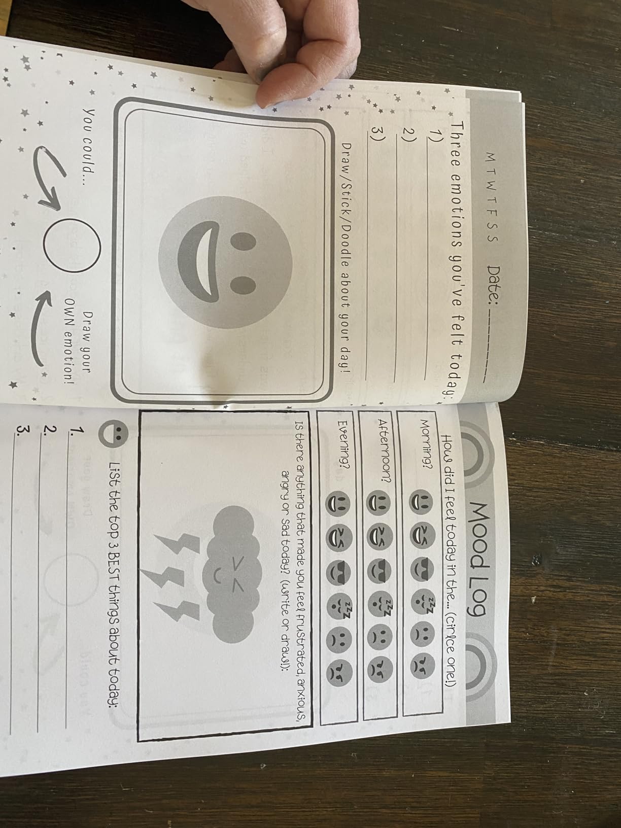 My Emotions Journal: Feelings Journal For Kids And Teens - Help Children And Tweens Express Their Emotions - Through Drawing & Writing - Reduce ... (Mood & Emotion Tracking Journals) customer photo 1