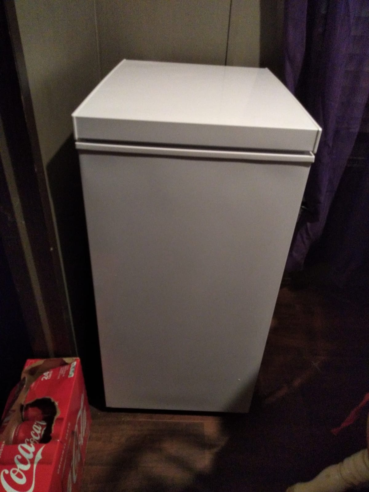 Avanti 3.5 Cu. Ft. Garage Ready Chest Freezer with Removable Storage Basket, External Temperature Control, Manual Defrost, Power Indicator Light, White customer photo 2