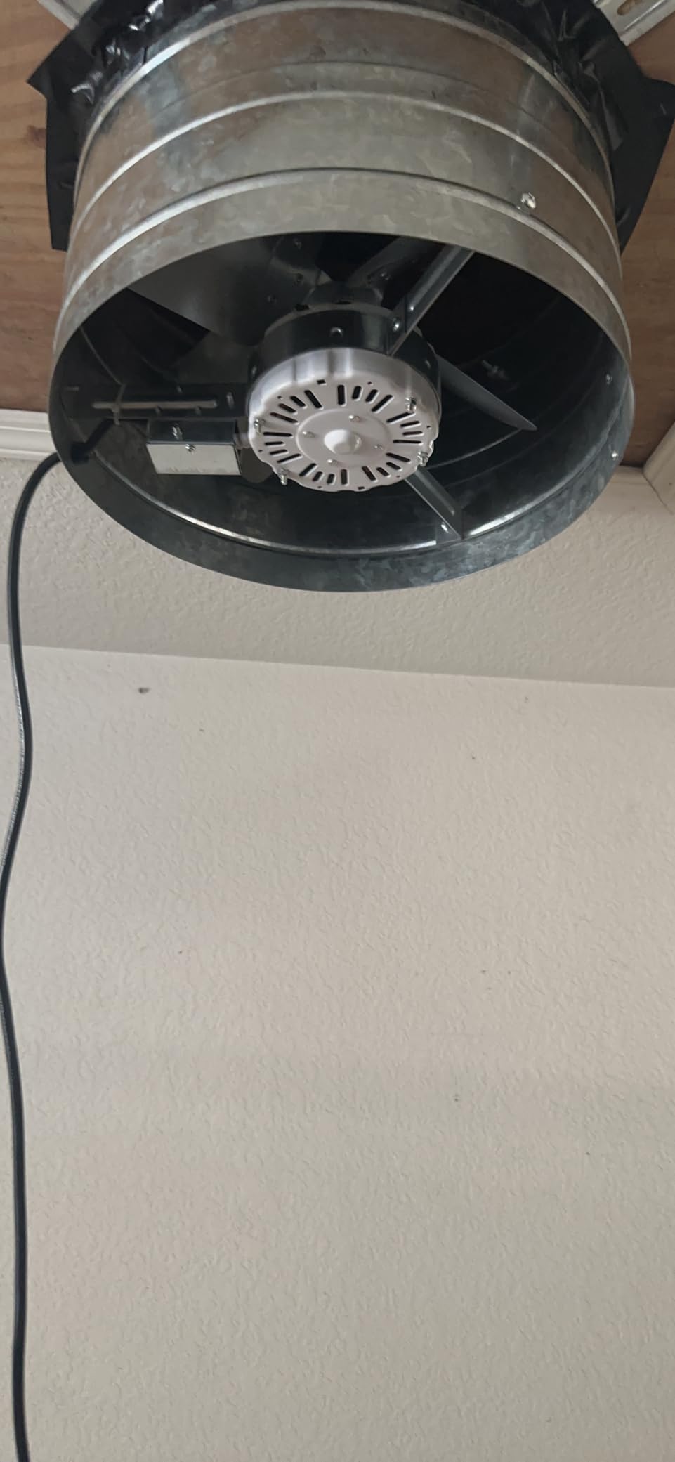 iLiving ILG8G14-12T Automatic Gable Mount Attic Ventilator Fan with Adjustable Thermostat, 2.85 Amp, 2339 CFM, Single-Speed customer photo 1