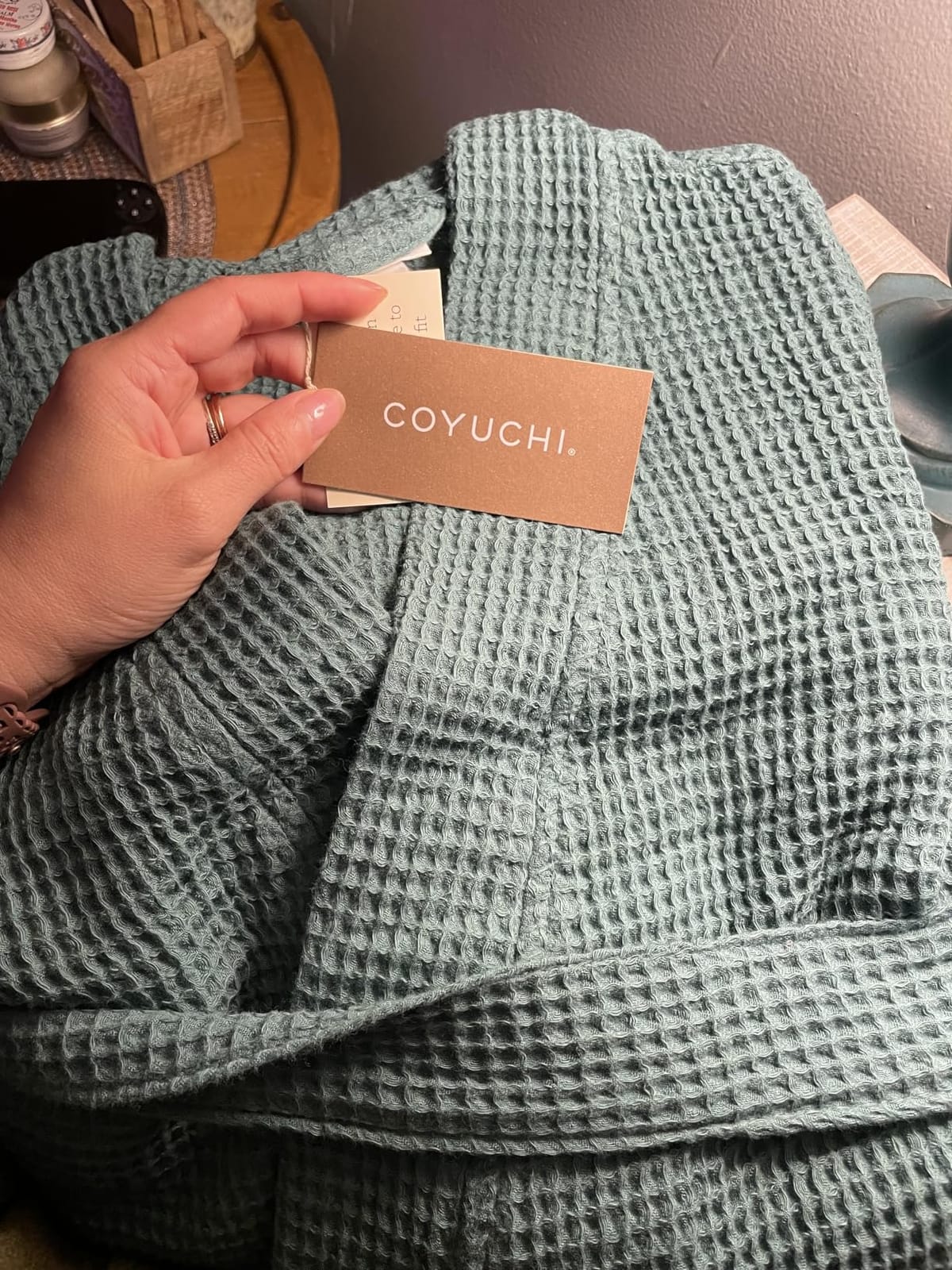 Coyuchi Unisex Organic Waffle Robe, 100% Organic Turkish Cotton Spa Robe | Lightweight, Absorbent Waffle Weave, M-L, Alpine White customer photo 1