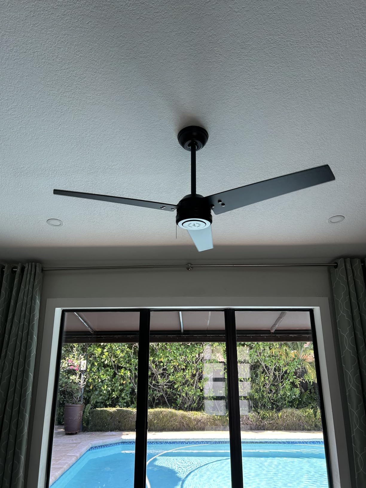 Hunter Cassius, Outdoor or Indoor, Ceiling Fan, 52 inch, Matte Black | No Light, Standard Mount, Pull Chain, 3 Blades, For Living Room, Patio, Porch, Garage, 59264 customer photo 2