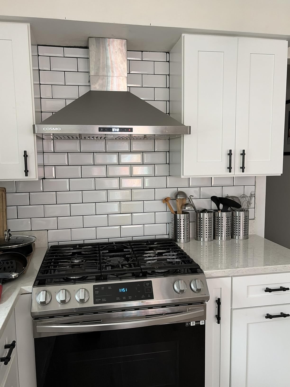 30 in. Vista Coll 380 CFM Ducted Wall Mount Range Hood LED, Stainless Steel customer photo 2