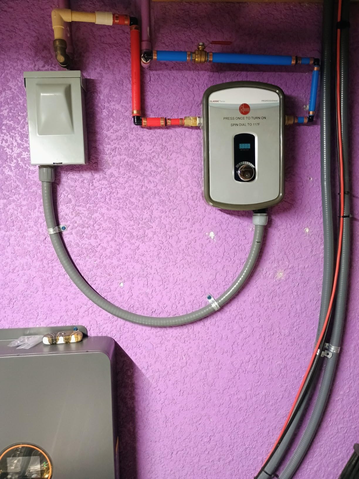 Rheem 18kW 240V Tankless Electric Water Heater, Gray customer photo 1