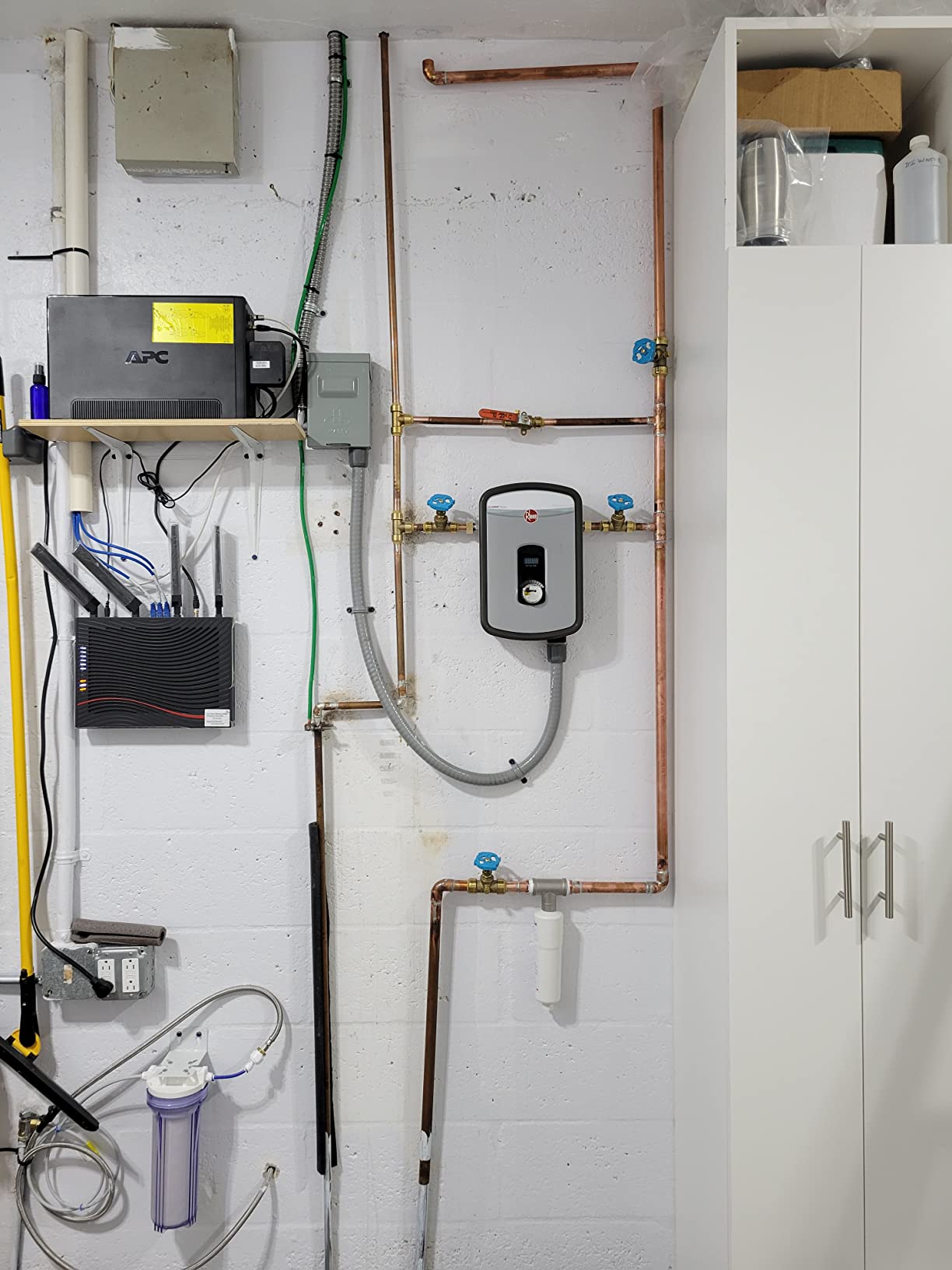 Rheem 240V Heating Chamber RTEX-13 Residential Tankless Water Heater, GRAY customer photo 2