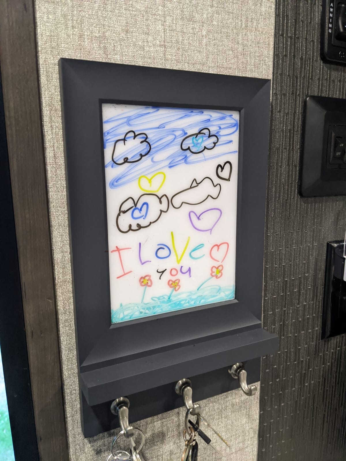 Command Dry Erase Message Center, Slate, 1-Message Center with Key Hooks, 8-Medium Strips (HOM24DEBS-ES), Great for Dorm Decor customer photo 2